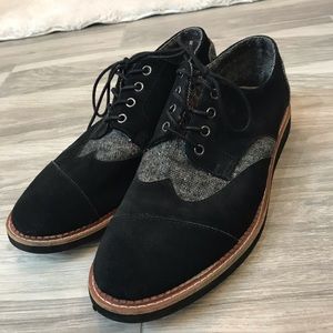 Men’s oxford Toms size 12